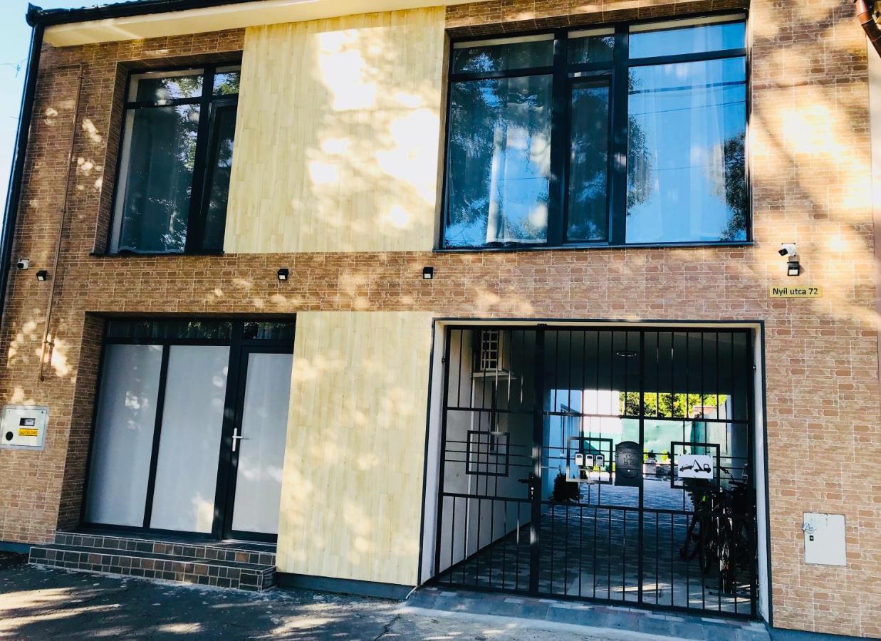 Mira apartman Debrecen Bagian luar foto