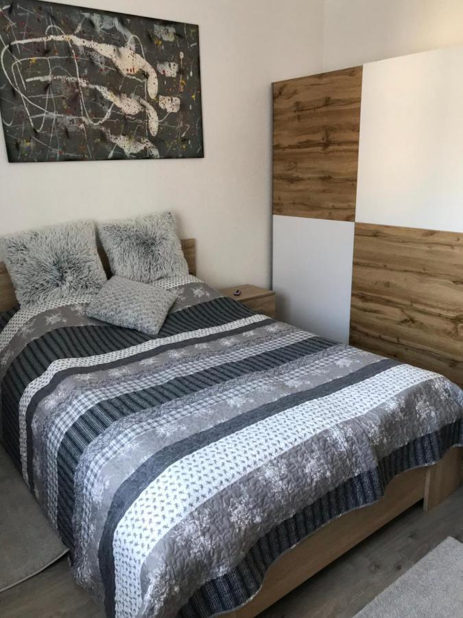 Mira apartman Debrecen Bagian luar foto