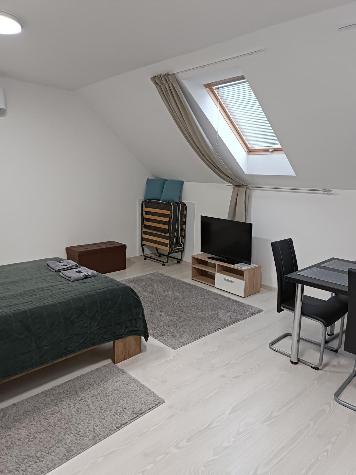 Mira apartman Debrecen Bagian luar foto