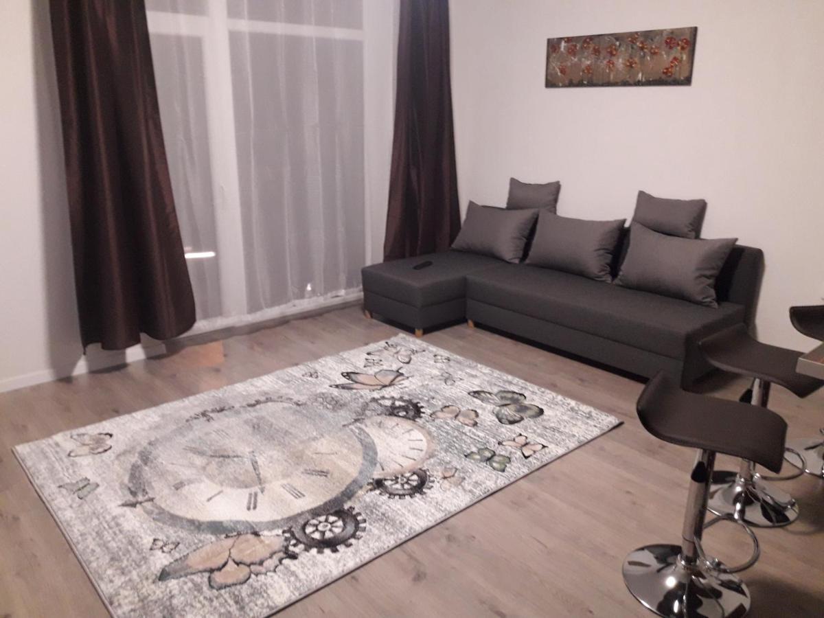 Mira apartman Debrecen Bagian luar foto