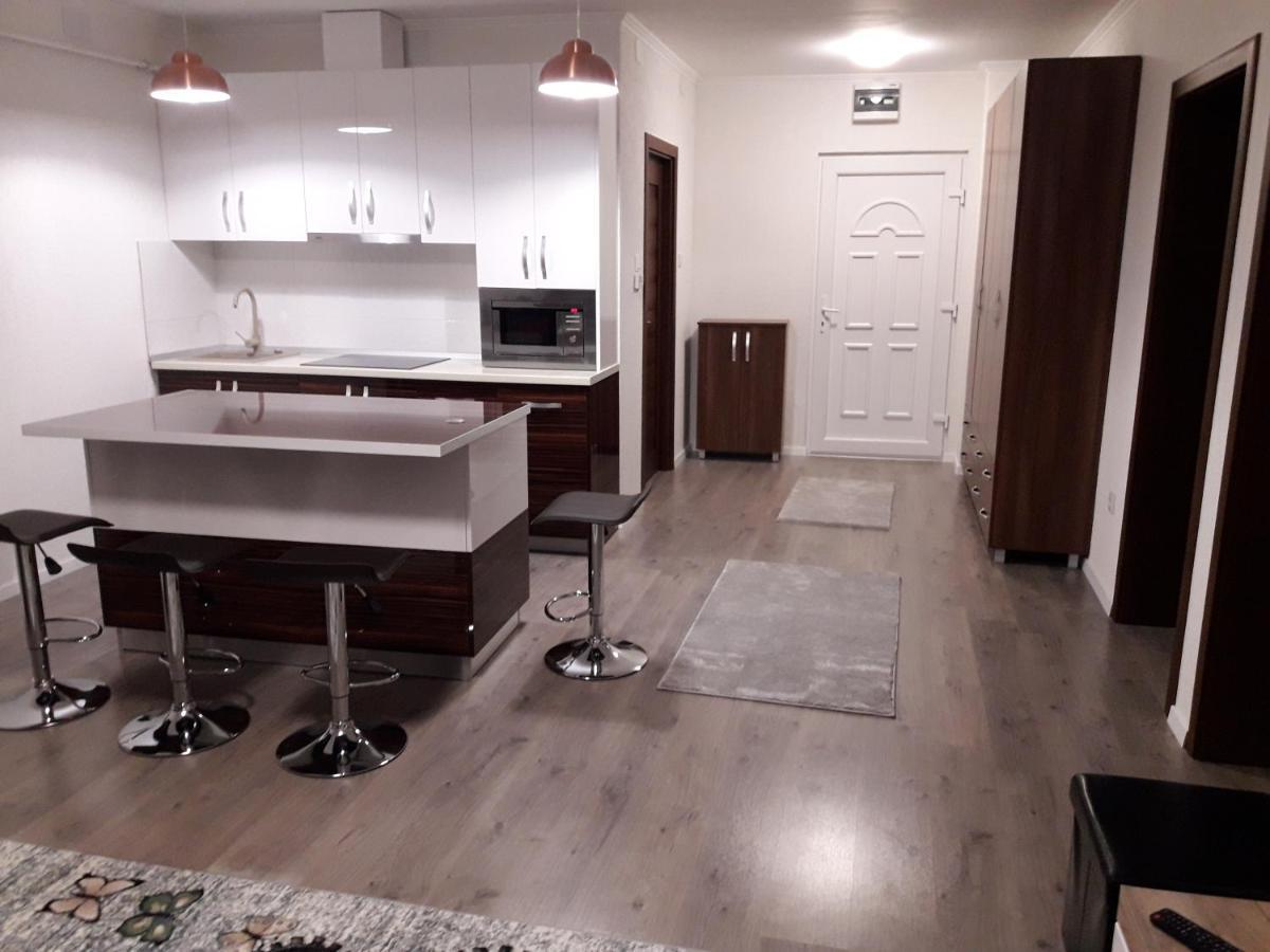 Mira apartman Debrecen Bagian luar foto
