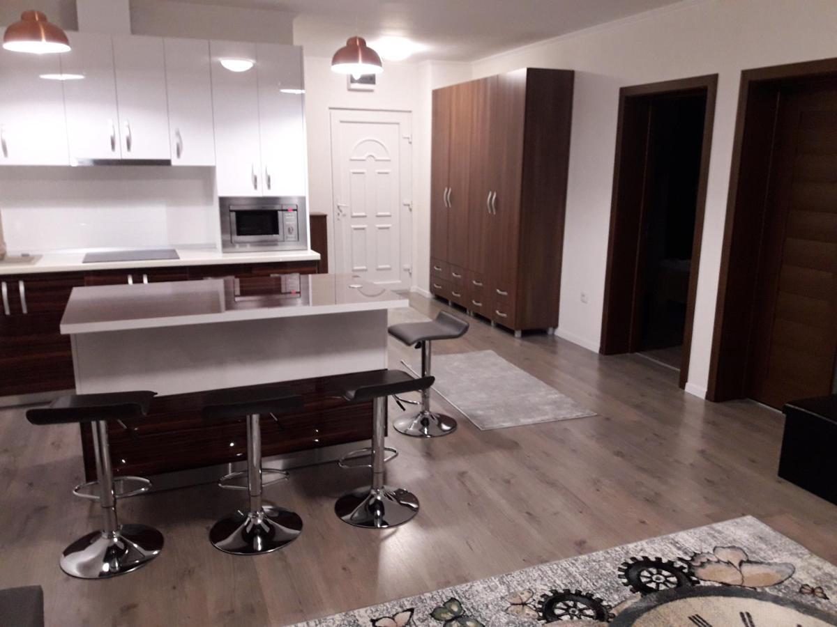 Mira apartman Debrecen Bagian luar foto